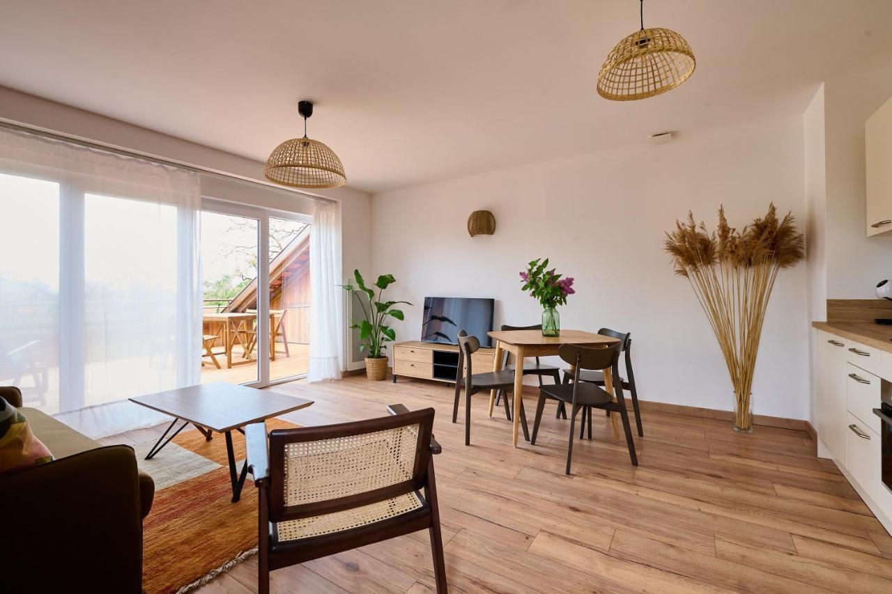 Le Noyer - Appt Avec Terrasse Et Jardin Partage Apartment Puberg Luaran gambar